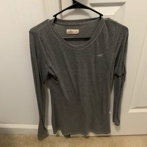 Juniors long sleeve gray shirt